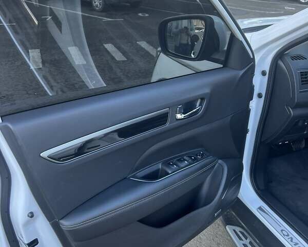 Белый Рено Колеос, объемом двигателя 2 л и пробегом 77 тыс. км за 23000 $, фото 9 на Automoto.ua