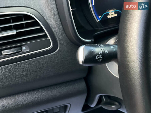 Белый Рено Колеос, объемом двигателя 1.75 л и пробегом 133 тыс. км за 23990 $, фото 39 на Automoto.ua