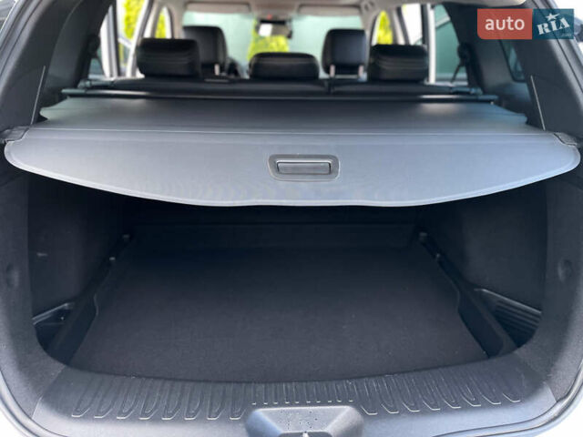 Белый Рено Колеос, объемом двигателя 1.75 л и пробегом 133 тыс. км за 23990 $, фото 45 на Automoto.ua