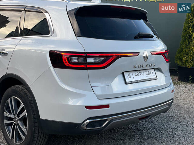 Белый Рено Колеос, объемом двигателя 1.7 л и пробегом 133 тыс. км за 23990 $, фото 25 на Automoto.ua