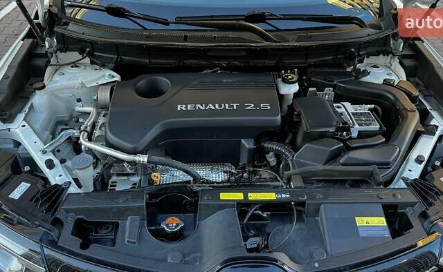 Белый Рено Колеос, объемом двигателя 2.49 л и пробегом 75 тыс. км за 21999 $, фото 56 на Automoto.ua