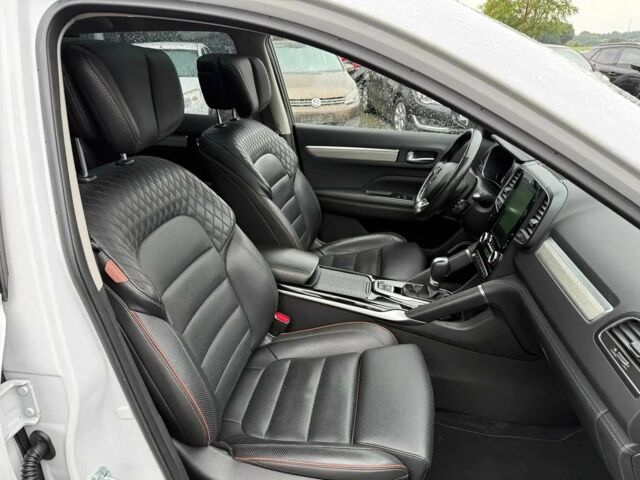 Рено Колеос 2021 в Ровно на Automoto.ua Белый Рено Колеос, объемом двигателя 2 л и пробегом 30 тыс. км за 15800 $, фото 7 на Automoto.ua