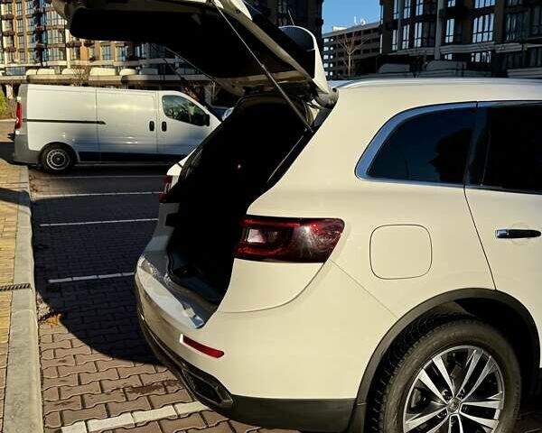 Белый Рено Колеос, объемом двигателя 2.49 л и пробегом 75 тыс. км за 21999 $, фото 58 на Automoto.ua