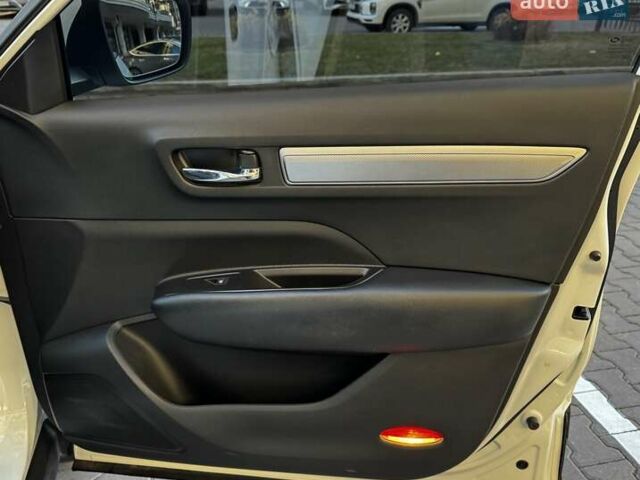 Белый Рено Колеос, объемом двигателя 2.49 л и пробегом 75 тыс. км за 21999 $, фото 76 на Automoto.ua