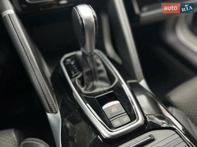 Білий Рено Колеос, об'ємом двигуна 2 л та пробігом 158 тис. км за 23650 $, фото 22 на Automoto.ua