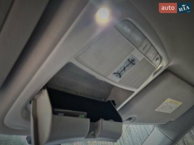 Белый Рено Колеос, объемом двигателя 2.49 л и пробегом 35 тыс. км за 27000 $, фото 43 на Automoto.ua