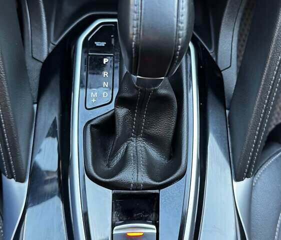 Белый Рено Колеос, объемом двигателя 2.49 л и пробегом 75 тыс. км за 21999 $, фото 128 на Automoto.ua