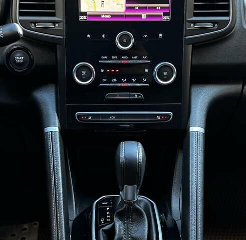 Белый Рено Колеос, объемом двигателя 2.49 л и пробегом 75 тыс. км за 21999 $, фото 99 на Automoto.ua