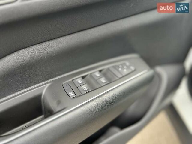 Білий Рено Колеос, об'ємом двигуна 2 л та пробігом 158 тис. км за 23650 $, фото 24 на Automoto.ua