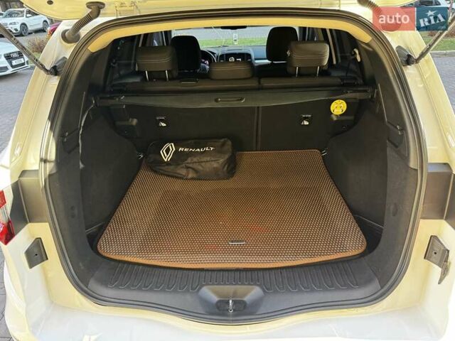 Белый Рено Колеос, объемом двигателя 2.49 л и пробегом 75 тыс. км за 21999 $, фото 60 на Automoto.ua