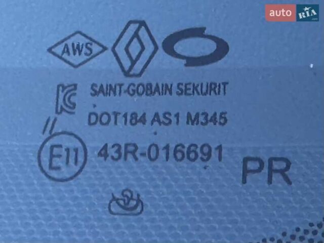 Белый Рено Колеос, объемом двигателя 2.49 л и пробегом 75 тыс. км за 21999 $, фото 51 на Automoto.ua