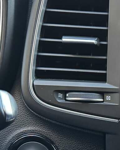 Белый Рено Колеос, объемом двигателя 2.49 л и пробегом 75 тыс. км за 21999 $, фото 98 на Automoto.ua