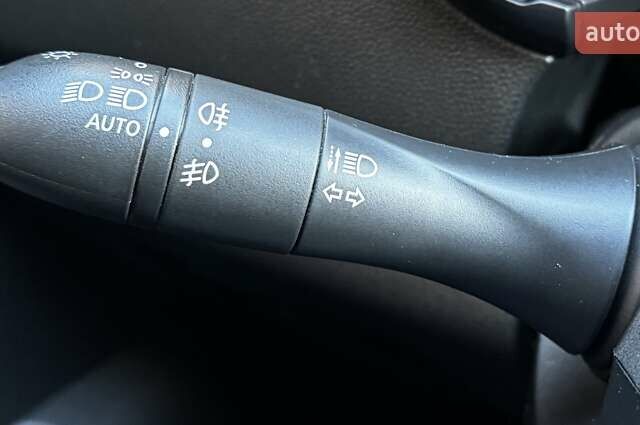 Белый Рено Колеос, объемом двигателя 2.49 л и пробегом 75 тыс. км за 21999 $, фото 95 на Automoto.ua