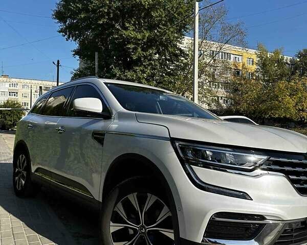 Белый Рено Колеос, объемом двигателя 2.49 л и пробегом 61 тыс. км за 25300 $, фото 4 на Automoto.ua