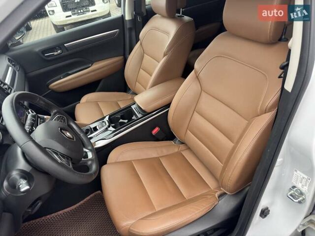 Білий Рено Колеос, об'ємом двигуна 2.49 л та пробігом 81 тис. км за 23500 $, фото 14 на Automoto.ua