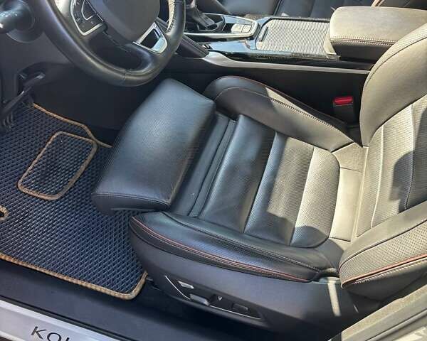 Белый Рено Колеос, объемом двигателя 2.49 л и пробегом 20 тыс. км за 29027 $, фото 9 на Automoto.ua