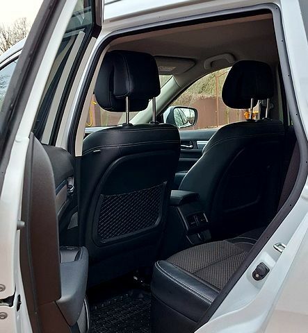 Білий Рено Колеос, об'ємом двигуна 2.5 л та пробігом 35 тис. км за 30200 $, фото 11 на Automoto.ua