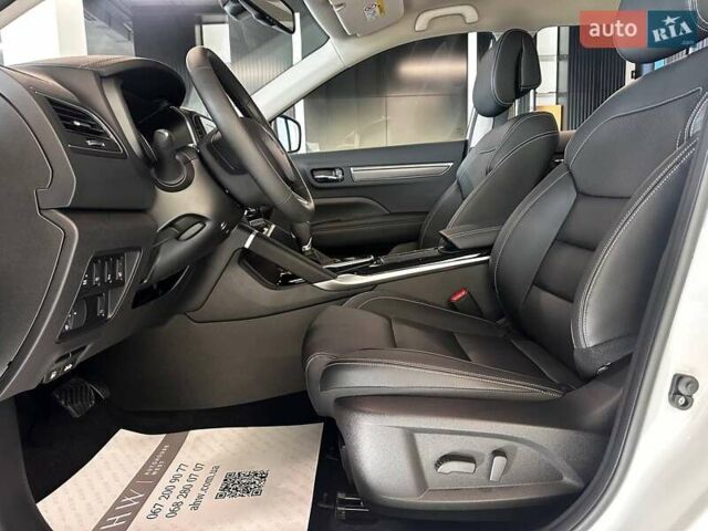 Белый Рено Колеос, объемом двигателя 2.49 л и пробегом 14 тыс. км за 33586 $, фото 16 на Automoto.ua