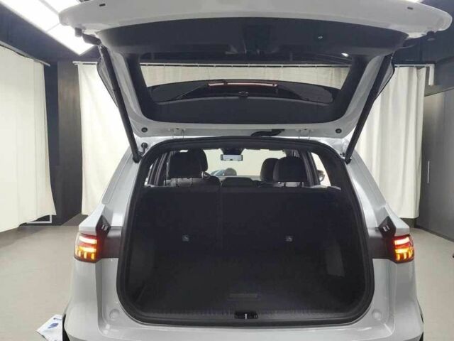 Белый Рено Колеос, объемом двигателя 1.5 л и пробегом 1 тыс. км за 29000 $, фото 12 на Automoto.ua