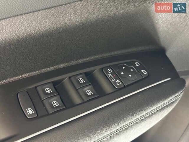 Рено Колеос 2024 в Львове на Automoto.ua Белый Рено Колеос, объемом двигателя 2.49 л и пробегом 1 тыс. км за 33794 $, фото 17 на Automoto.ua