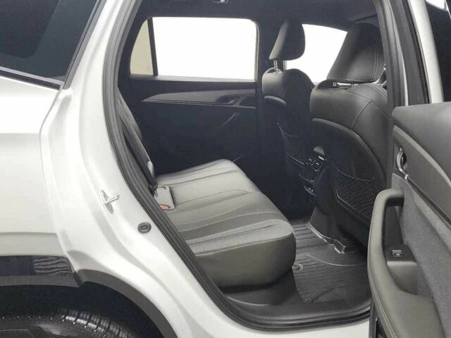 Белый Рено Колеос, объемом двигателя 1.5 л и пробегом 1 тыс. км за 29000 $, фото 11 на Automoto.ua