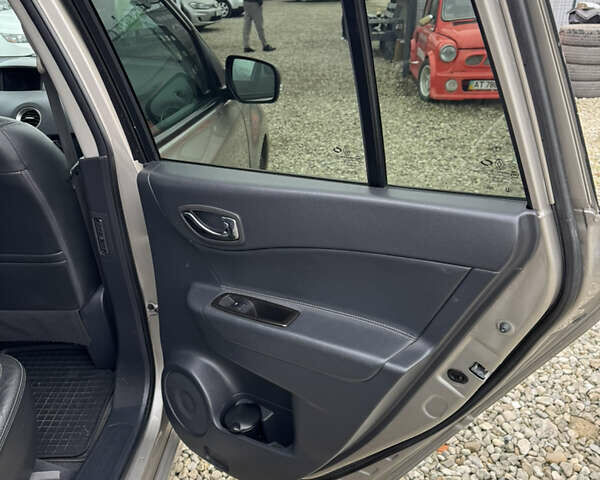 Бежевый Рено Колеос, объемом двигателя 2 л и пробегом 263 тыс. км за 13500 $, фото 32 на Automoto.ua