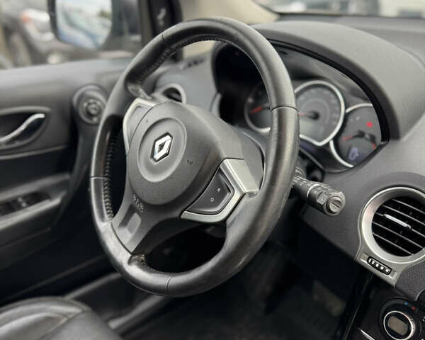 Бежевый Рено Колеос, объемом двигателя 2 л и пробегом 263 тыс. км за 13500 $, фото 38 на Automoto.ua