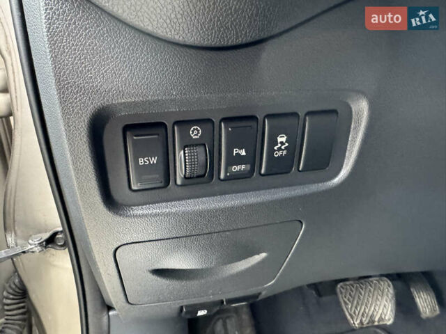 Бежевый Рено Колеос, объемом двигателя 2 л и пробегом 263 тыс. км за 13500 $, фото 19 на Automoto.ua