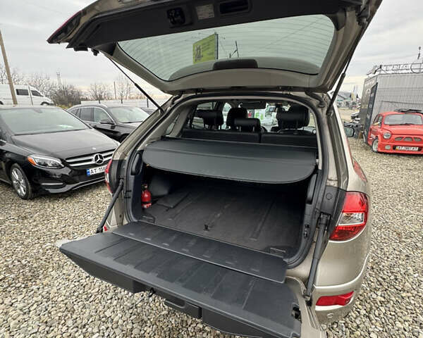 Бежевый Рено Колеос, объемом двигателя 2 л и пробегом 263 тыс. км за 13500 $, фото 25 на Automoto.ua