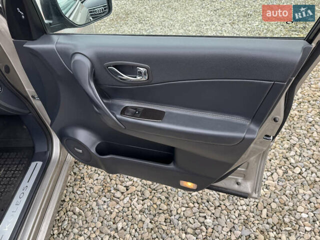 Бежевый Рено Колеос, объемом двигателя 2 л и пробегом 263 тыс. км за 13500 $, фото 28 на Automoto.ua