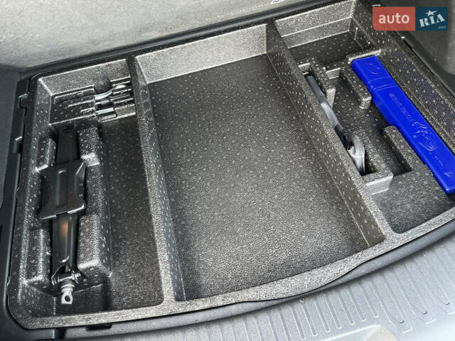 Бежевый Рено Колеос, объемом двигателя 2 л и пробегом 156 тыс. км за 18900 $, фото 54 на Automoto.ua