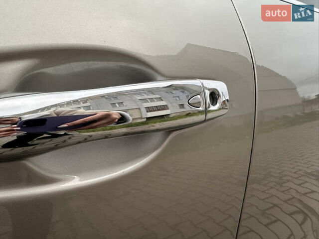 Бежевый Рено Колеос, объемом двигателя 2 л и пробегом 247 тыс. км за 21600 $, фото 24 на Automoto.ua