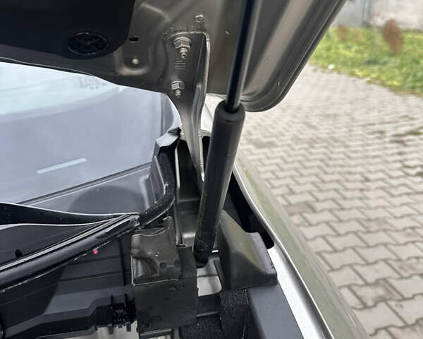 Бежевый Рено Колеос, объемом двигателя 2 л и пробегом 247 тыс. км за 21600 $, фото 65 на Automoto.ua