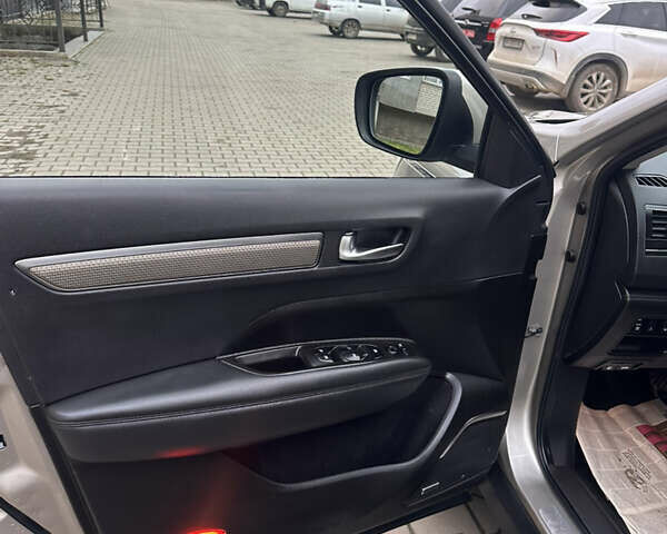 Бежевый Рено Колеос, объемом двигателя 2 л и пробегом 247 тыс. км за 21600 $, фото 40 на Automoto.ua