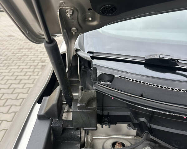 Бежевый Рено Колеос, объемом двигателя 2 л и пробегом 247 тыс. км за 21600 $, фото 66 на Automoto.ua