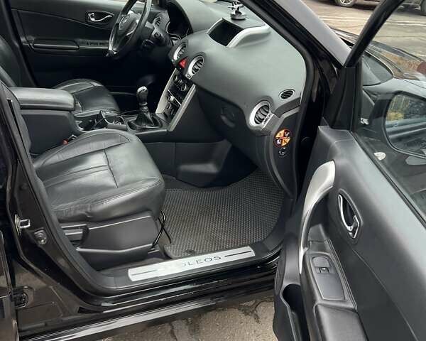 Черный Рено Колеос, объемом двигателя 2 л и пробегом 230 тыс. км за 8500 $, фото 9 на Automoto.ua