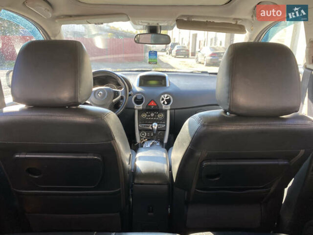 Рено Колеос 2008 у Львові на Automoto.ua Чорний Рено Колеос, об'ємом двигуна 2.49 л та пробігом 197 тис. км за 8200 $, фото 9 на Automoto.ua