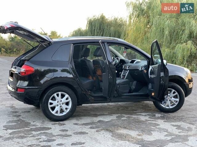 Рено Колеос 2008 в Кременце на Automoto.ua Черный Рено Колеос, объемом двигателя 2.45 л и пробегом 229 тыс. км за 6700 $, фото 5 на Automoto.ua