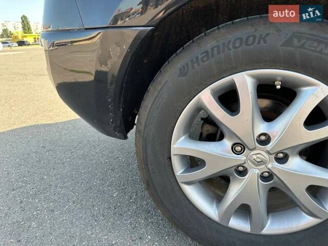 Черный Рено Колеос, объемом двигателя 2 л и пробегом 269 тыс. км за 9300 $, фото 4 на Automoto.ua