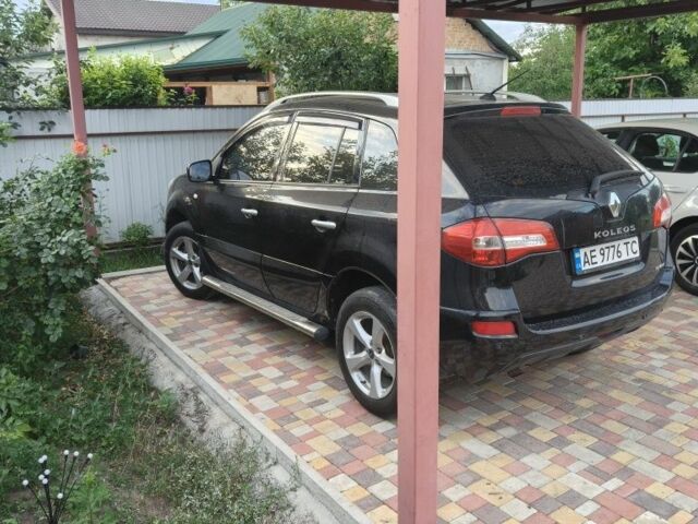 Черный Рено Колеос, объемом двигателя 2.5 л и пробегом 300 тыс. км за 8600 $, фото 12 на Automoto.ua