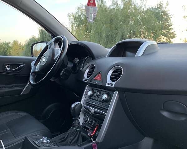 Рено Колеос 2008 в Кременце на Automoto.ua Черный Рено Колеос, объемом двигателя 2.45 л и пробегом 229 тыс. км за 6700 $, фото 18 на Automoto.ua