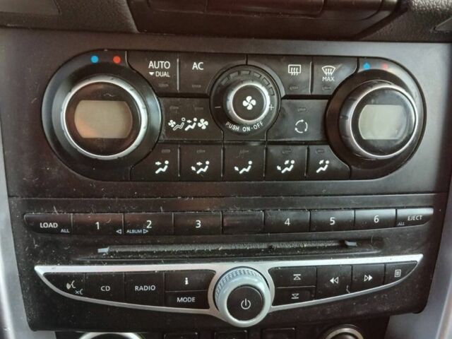 Черный Рено Колеос, объемом двигателя 2 л и пробегом 278 тыс. км за 8500 $, фото 13 на Automoto.ua