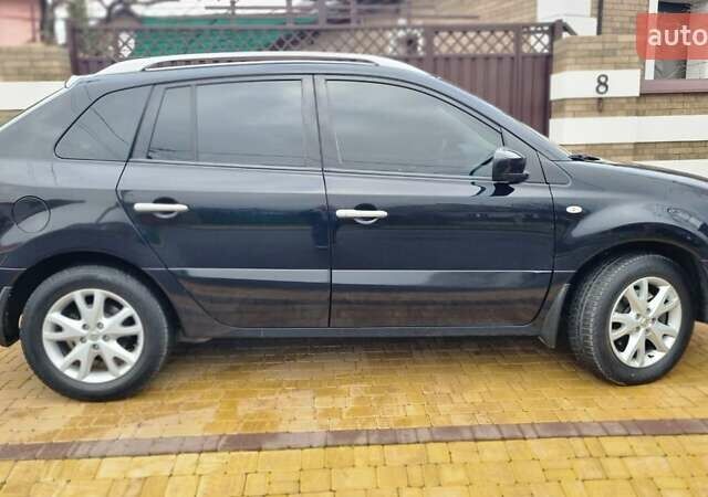 Черный Рено Колеос, объемом двигателя 2.45 л и пробегом 232 тыс. км за 8600 $, фото 2 на Automoto.ua