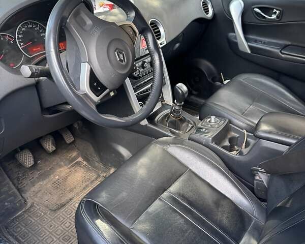 Чорний Рено Колеос, об'ємом двигуна 2.45 л та пробігом 145 тис. км за 8500 $, фото 2 на Automoto.ua