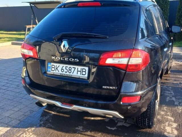 Черный Рено Колеос, объемом двигателя 2 л и пробегом 278 тыс. км за 8500 $, фото 4 на Automoto.ua
