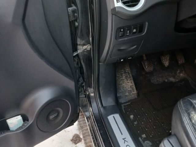 Черный Рено Колеос, объемом двигателя 2 л и пробегом 278 тыс. км за 8500 $, фото 14 на Automoto.ua