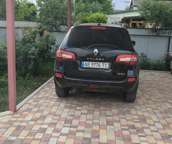 Черный Рено Колеос, объемом двигателя 2.5 л и пробегом 300 тыс. км за 8600 $, фото 13 на Automoto.ua
