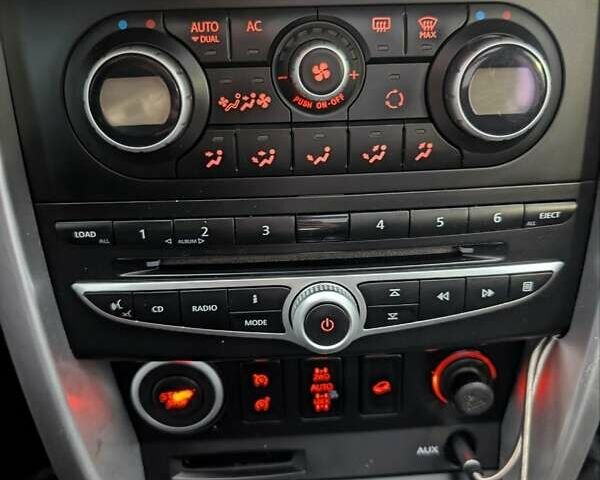 Рено Колеос 2009 у Калуше на Automoto.ua Чорний Рено Колеос, об'ємом двигуна 2 л та пробігом 205 тис. км за 8700 $, фото 11 на Automoto.ua