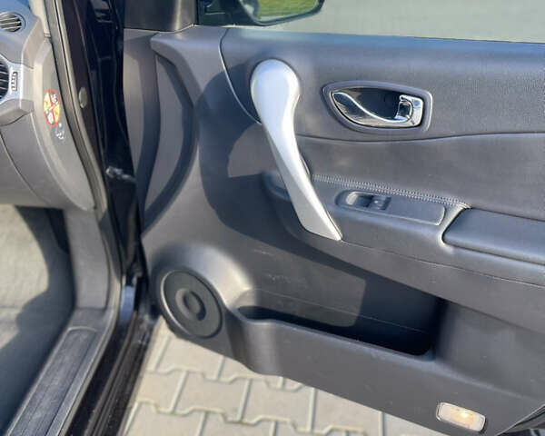 Чорний Рено Колеос, об'ємом двигуна 2 л та пробігом 340 тис. км за 7900 $, фото 24 на Automoto.ua