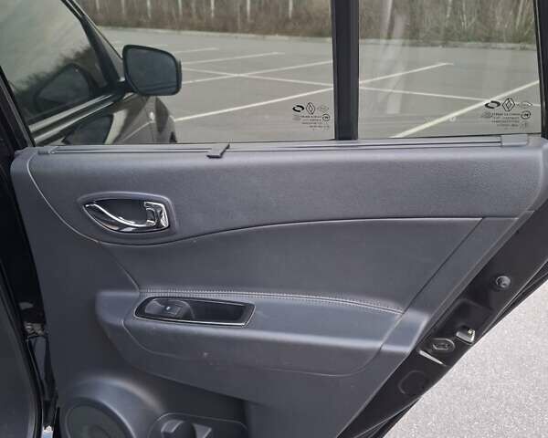 Чорний Рено Колеос, об'ємом двигуна 2 л та пробігом 220 тис. км за 9950 $, фото 11 на Automoto.ua